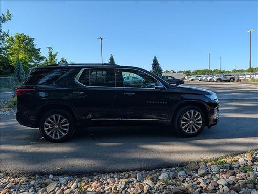 Black 2023 Chevrolet Traverse Premier