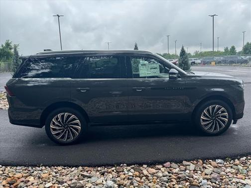 2025 Lincoln Navigator Black Label