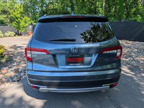 Blue 2022 Honda Pilot Elite
