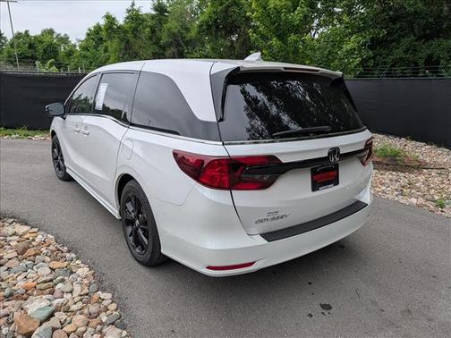 White 2024 Honda Odyssey Sport