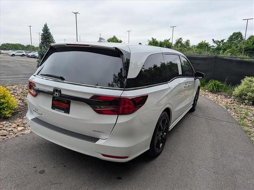 White 2024 Honda Odyssey Sport