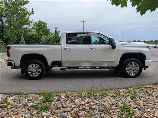 White 2024 Chevrolet Silverado 2500 High Country