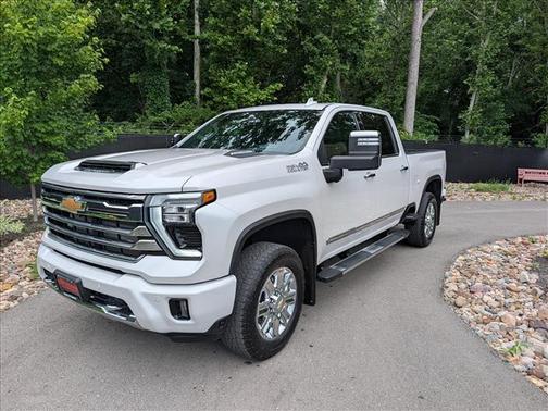 White 2024 Chevrolet Silverado 2500 High Country