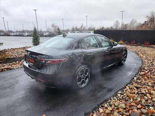 2024 Alfa Romeo Giulia Veloce