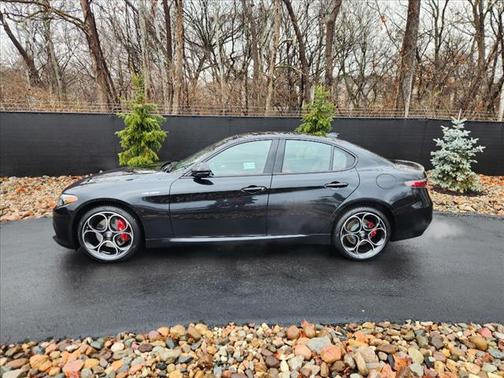 2024 Alfa Romeo Giulia Veloce