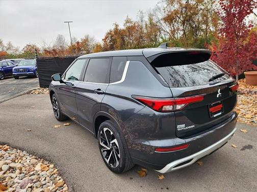 2024 Mitsubishi Outlander SE