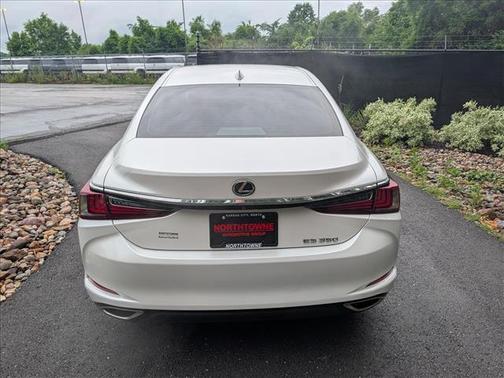 White 2021 Lexus ES 350 Base