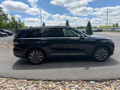 Infinite Black Metallic 2026 Lincoln Aviator Premiere