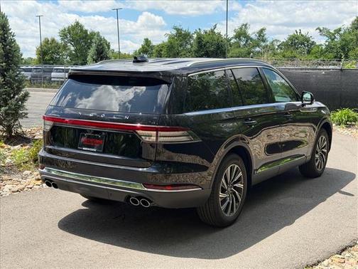 Infinite Black Metallic 2026 Lincoln Aviator Premiere