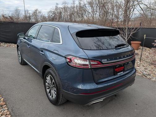 2019 Lincoln Nautilus Select