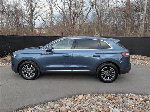 2019 Lincoln Nautilus Select