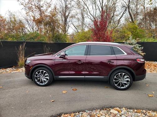 2021 Lincoln Nautilus Reserve