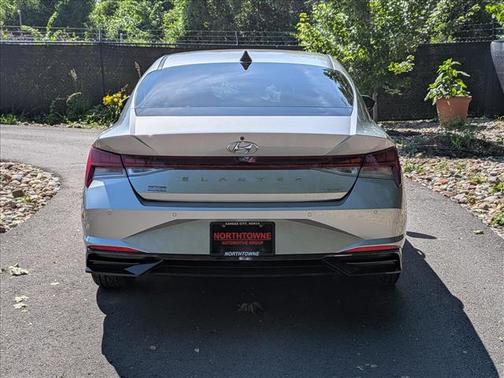 Silver Metallic 2021 Hyundai ELANTRA Limited