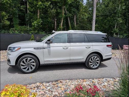 2024 Lincoln Navigator Reserve