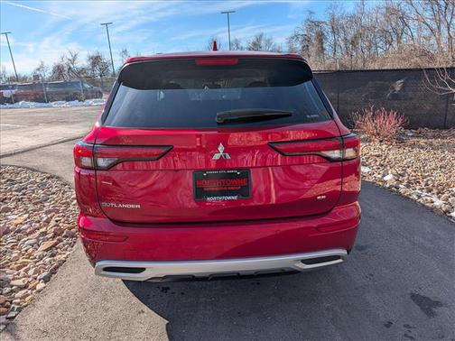 2024 Mitsubishi Outlander SE