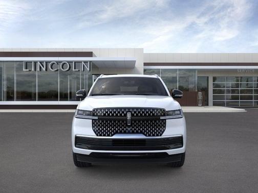 Crystal White Metallic 2025 Lincoln Navigator Reserve