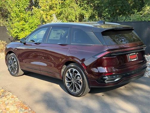 2025 Lincoln Nautilus Reserve