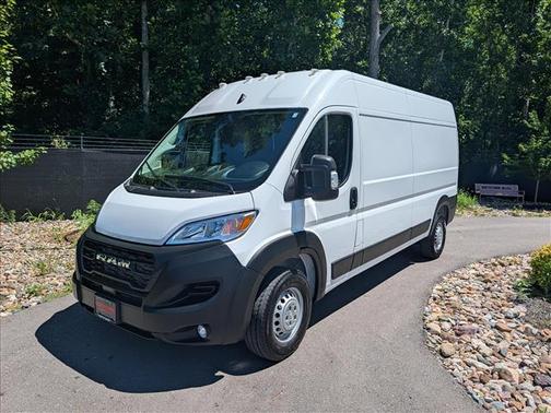 White 2025 RAM ProMaster 2500 High Roof