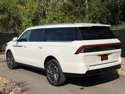 2025 Lincoln Navigator L Reserve