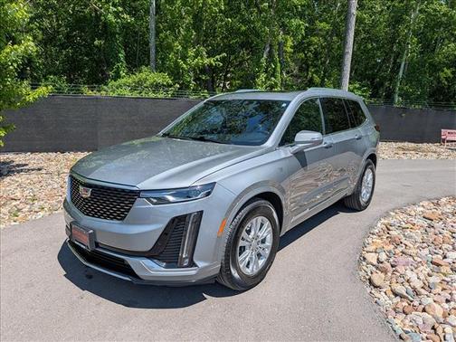 Silver Argent 2023 Cadillac XT6 Luxury AWD