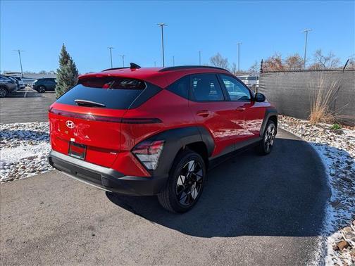 2025 Hyundai KONA SEL