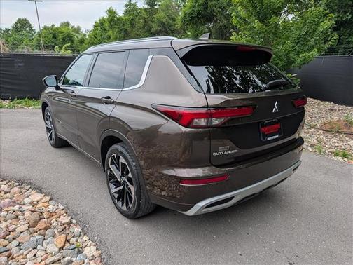 Bronze Metallic 2022 Mitsubishi Outlander SEL