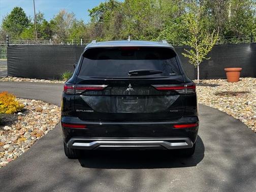 2025 Mitsubishi Outlander Platinum Edition