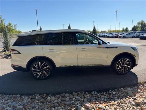 2025 Lincoln Aviator Reserve AWD