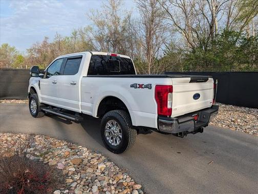 Oxford White 2017 Ford F-350 Lariat Super Duty
