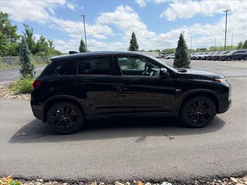 Labrador Black Pearl 2026 Mitsubishi Outlander Sport 2.0 LE