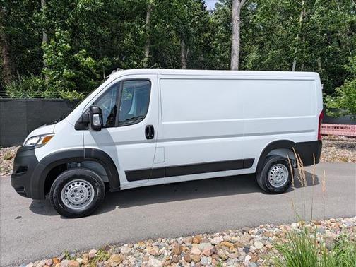 White 2025 RAM ProMaster 2500 Base