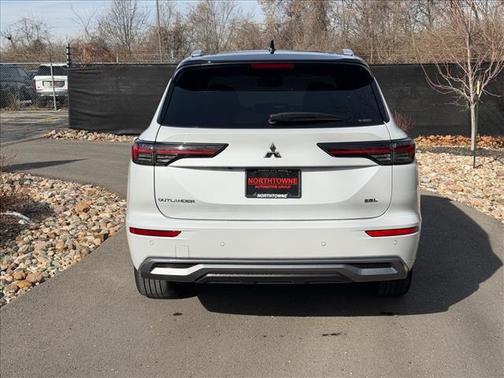 2025 Mitsubishi Outlander SEL