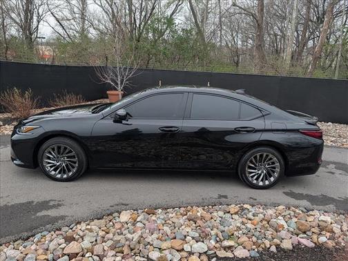 Black 2024 Lexus ES 350 Luxury