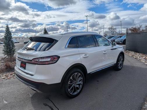 2022 Lincoln Nautilus Reserve