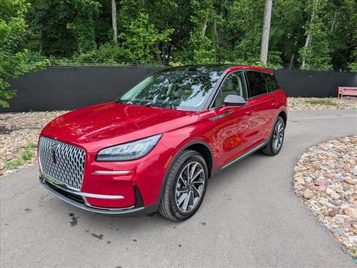 Red Carpet 2023 Lincoln Corsair Standard