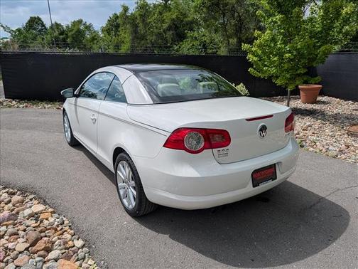 White 2010 Volkswagen Eos Komfort