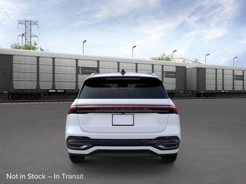 White Platinum Tri-Coat Metallic 2026 Lincoln Nautilus Black Label