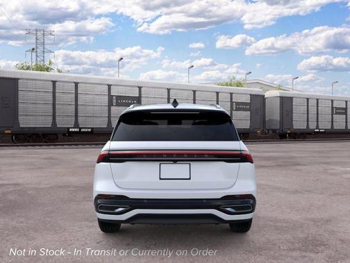 White Platinum Tri-Coat Metallic 2026 Lincoln Nautilus Black Label