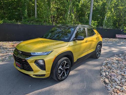 Nitro Yellow 2023 Chevrolet Trailblazer RS