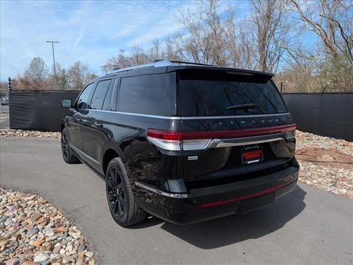 Black 2024 Lincoln Navigator L Reserve