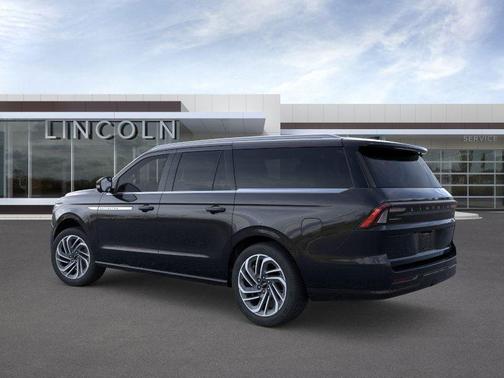 Infinite Black Metallic 2026 Lincoln Navigator L Reserve