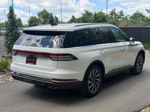 Pristine White 2026 Lincoln Aviator Premiere