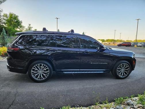 2022 Jeep Grand Cherokee L Summit