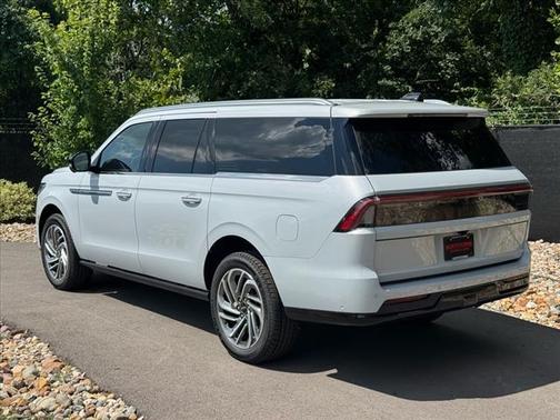 2025 Lincoln Navigator L Reserve