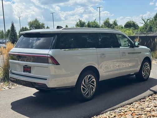 2025 Lincoln Navigator L Reserve