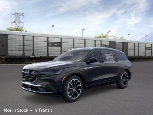 Infinite Black Metallic 2026 Lincoln Nautilus Reserve