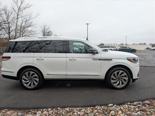 2022 Lincoln Navigator Reserve