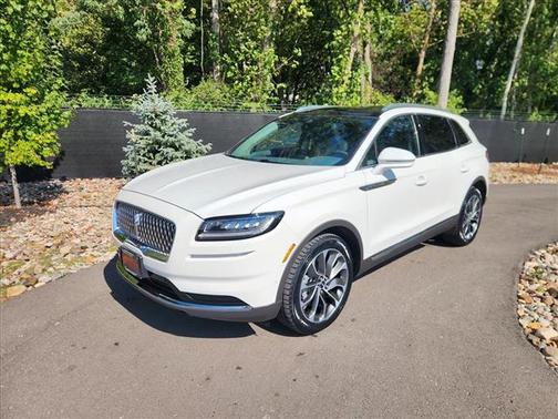 2022 Lincoln Nautilus Reserve