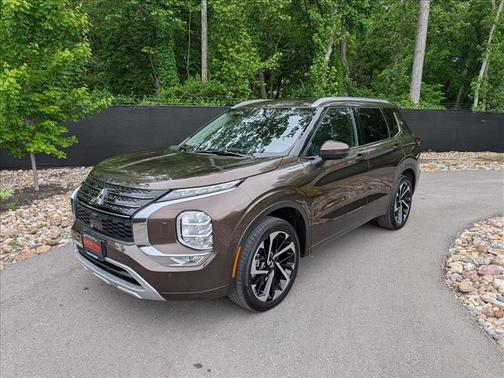 Bronze 2024 Mitsubishi Outlander SEL