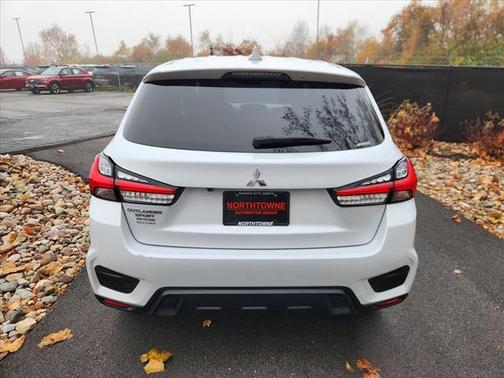 2024 Mitsubishi Outlander Sport ES